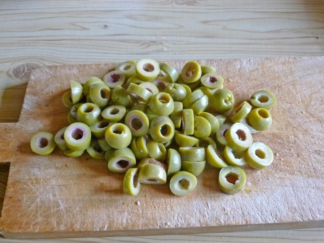 Шаг 9 приготовления Простая солянка классическая с колбасой без мяса