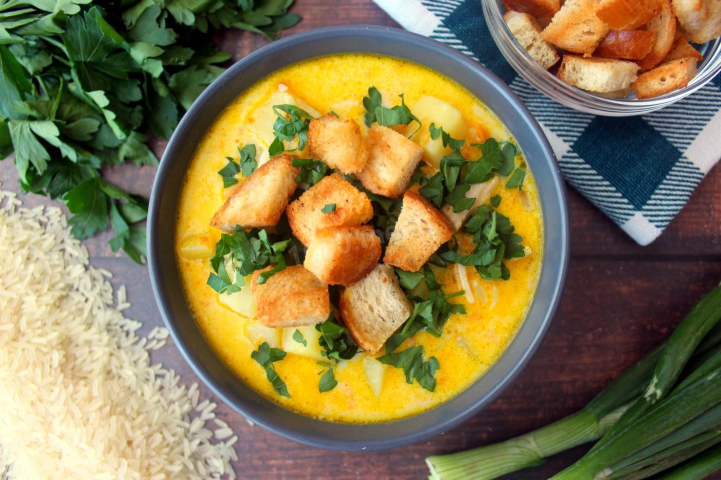 Обложка рецепта Сырный суп с курицей и картошкой, плавленым сыром и рисом