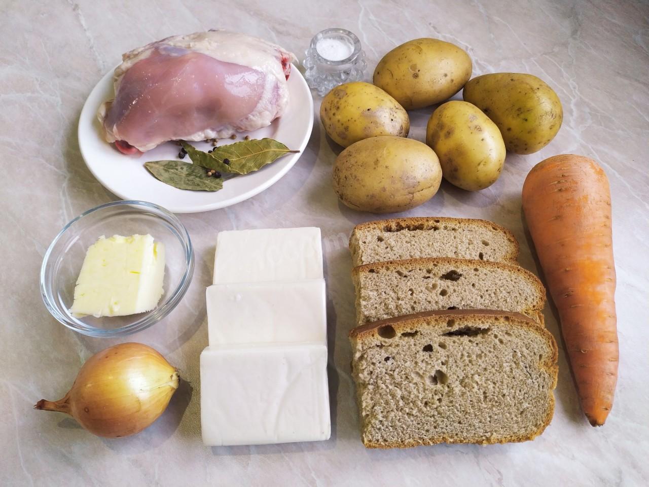 Шаг 1 приготовления Сливочный суп с плавленным сыром и курицей