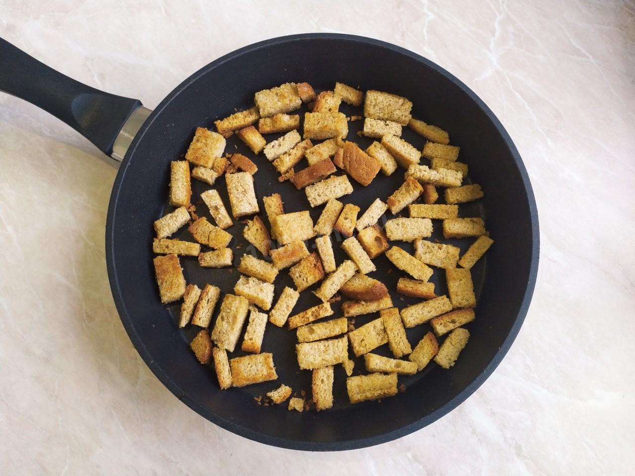 Шаг 7 приготовления Сливочный суп с плавленным сыром и курицей