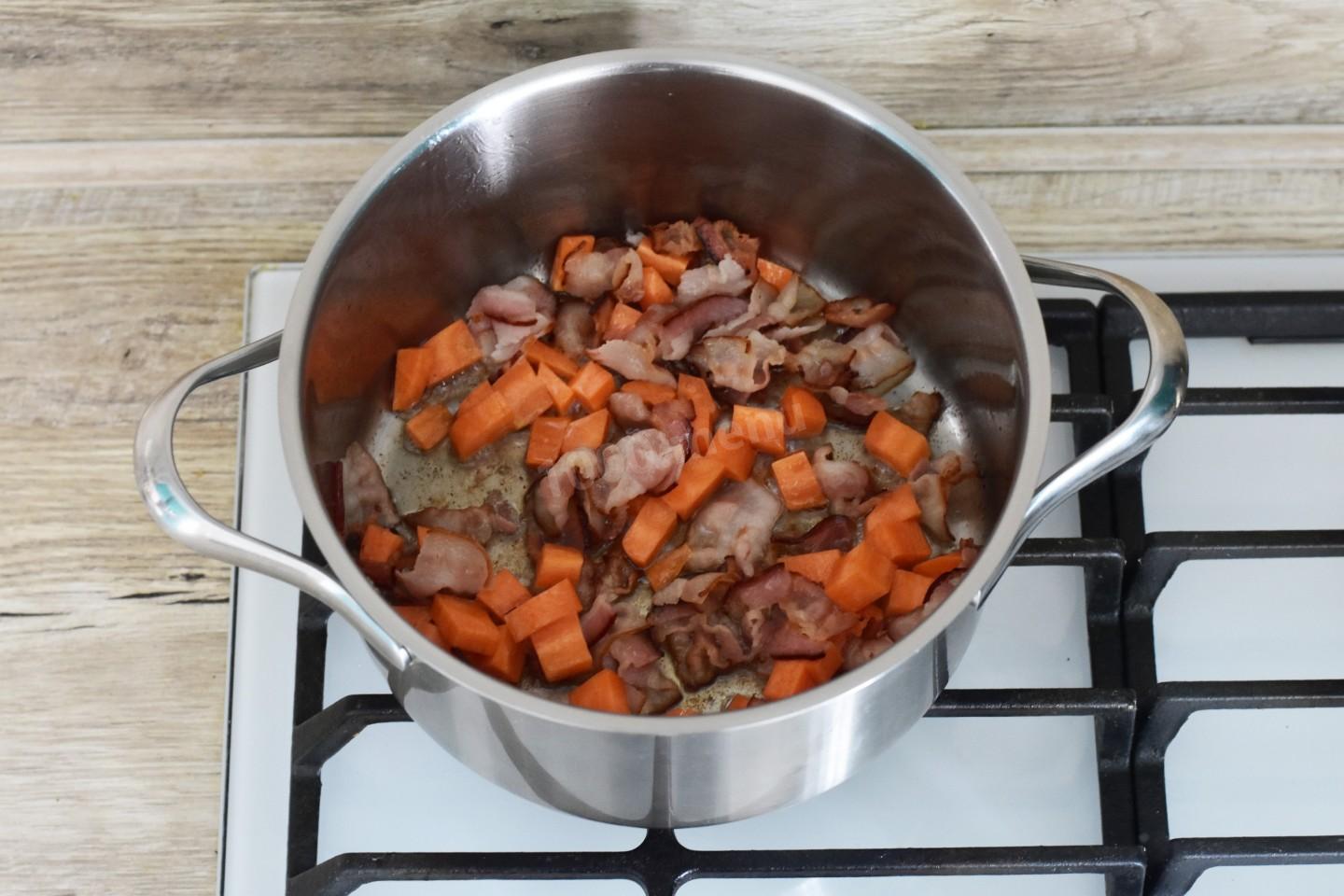 Шаг 10 приготовления Суп из фасоли красной консервированной с мясом