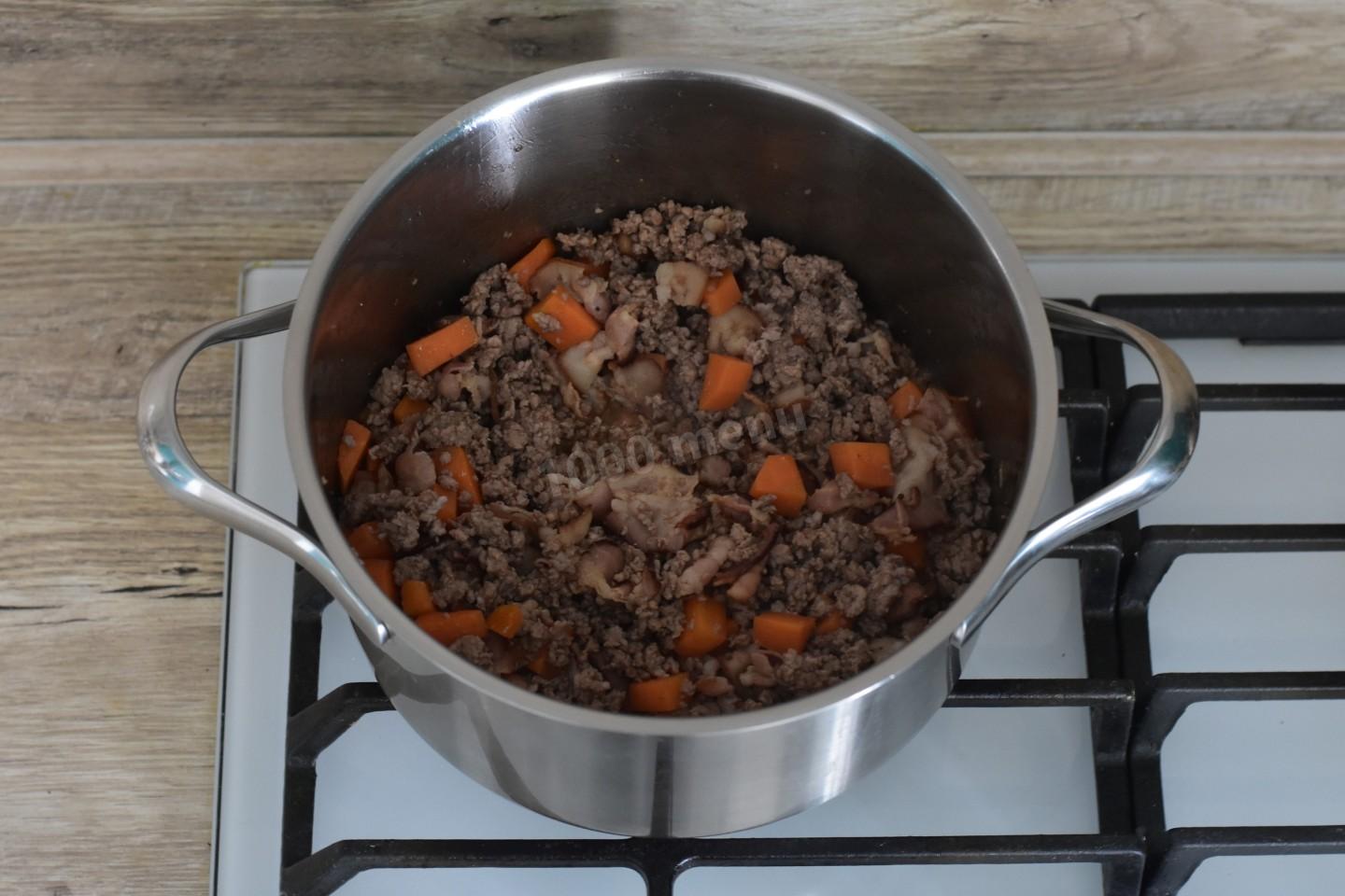 Шаг 11 приготовления Суп из фасоли красной консервированной с мясом