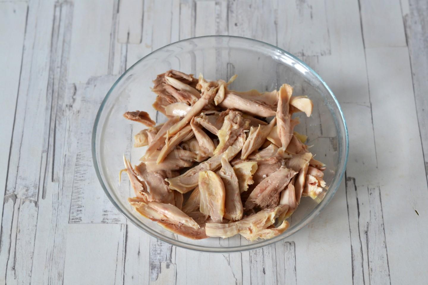 Шаг 7 приготовления Суп с кукурузной крупой и курицей