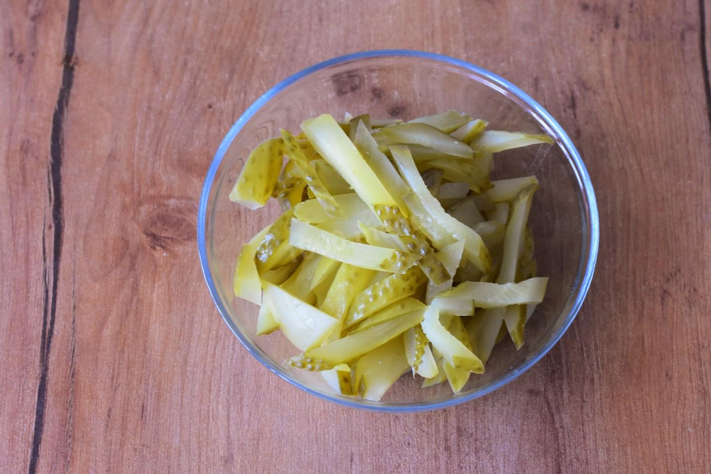 Шаг 9 приготовления Рассольник с почками перловкой и солеными огурцами