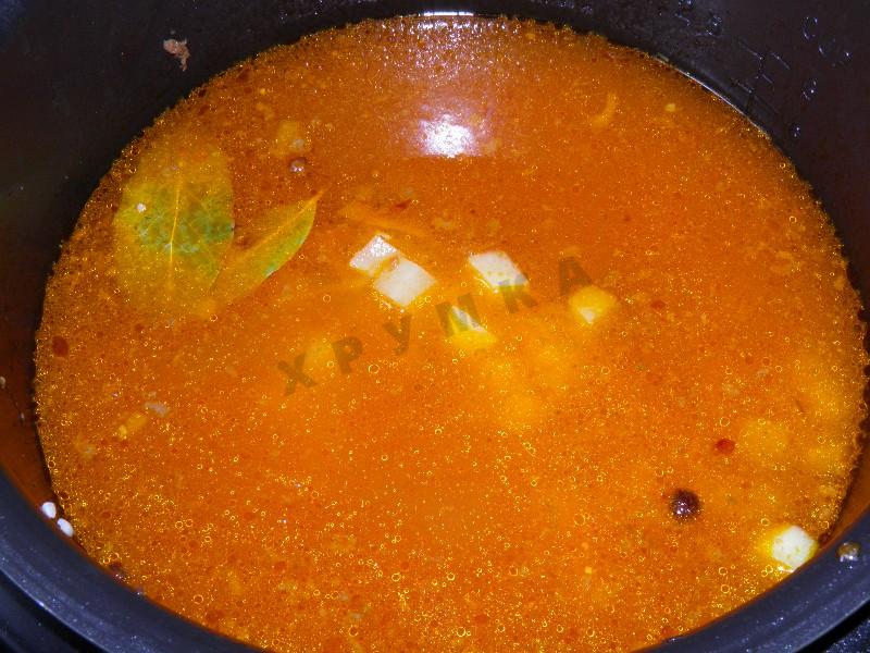 Шаг 7 приготовления Суп с рисом и фасолью в мультиварке