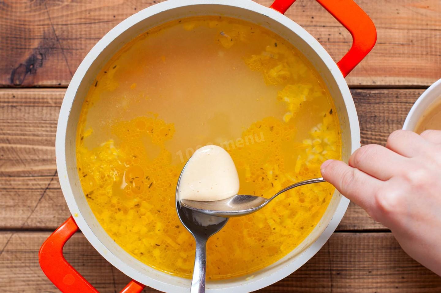 Шаг 6 приготовления Суп с курицей и клецками как в детском саду