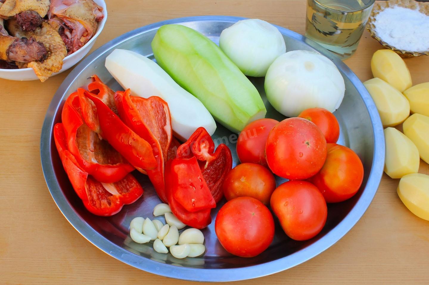 Шаг 2 приготовления Густой суп из домашней утки с овощами на костре