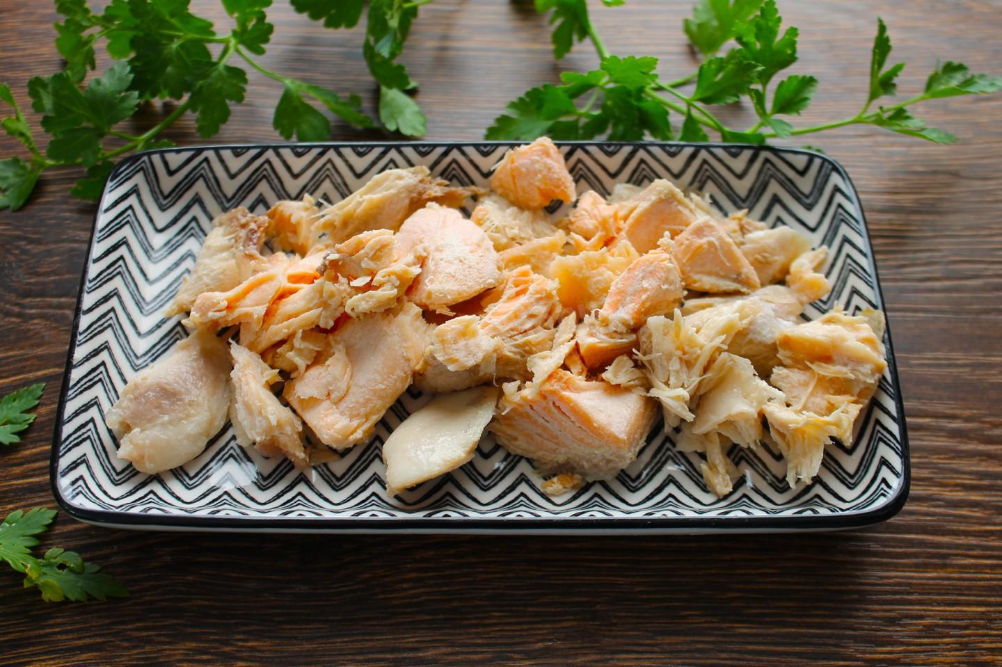 Шаг 6 приготовления Рыбный суп из головы лосося с кукурузной крупой