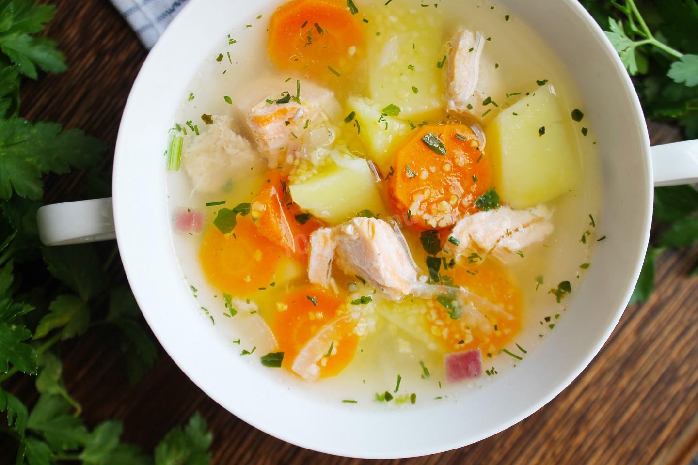 Шаг 8 приготовления Рыбный суп из головы лосося с кукурузной крупой