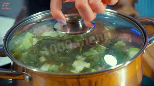 Шаг 17 приготовления Щавелевый ПП суп с фрикадельками и яйцом