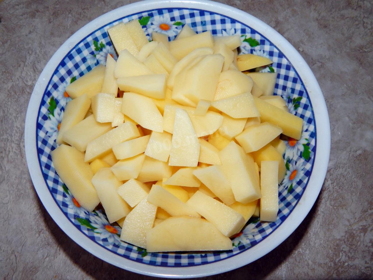 Шаг 2 приготовления Борщ с курицей с пампушками и чесноком