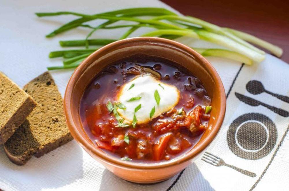 Обложка рецепта Вегетарианский борщ без мяса с фасолью и грибами