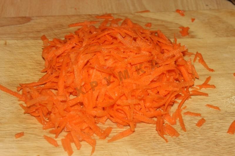 Шаг 3 приготовления Борщ со свекольной ботвой и чесночными булочками
