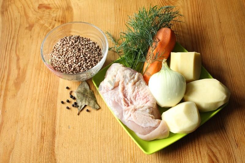 Шаг 1 приготовления Суп из гречи с курицей