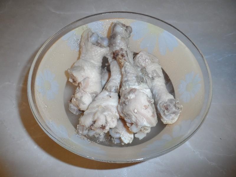 Шаг 1 приготовления Суп с курицей и жареной лапшой-паутинкой