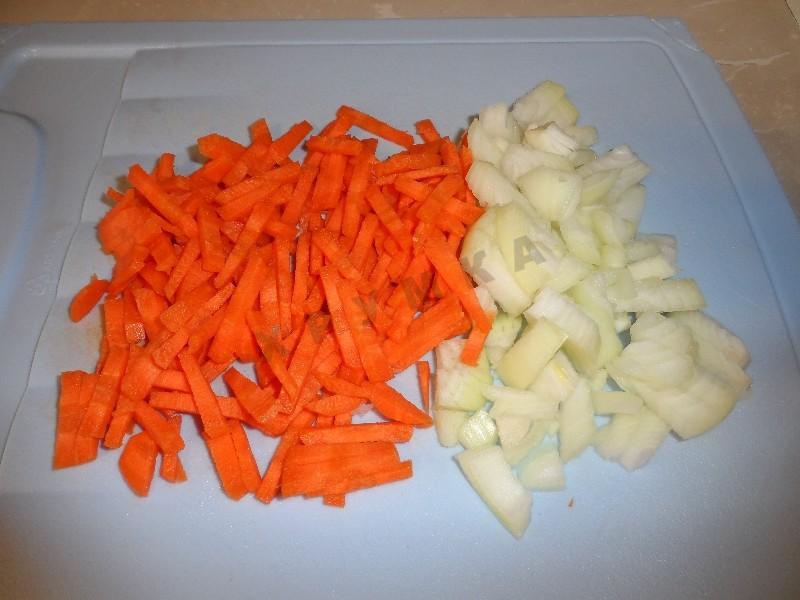 Шаг 3 приготовления Суп с курицей и жареной лапшой-паутинкой