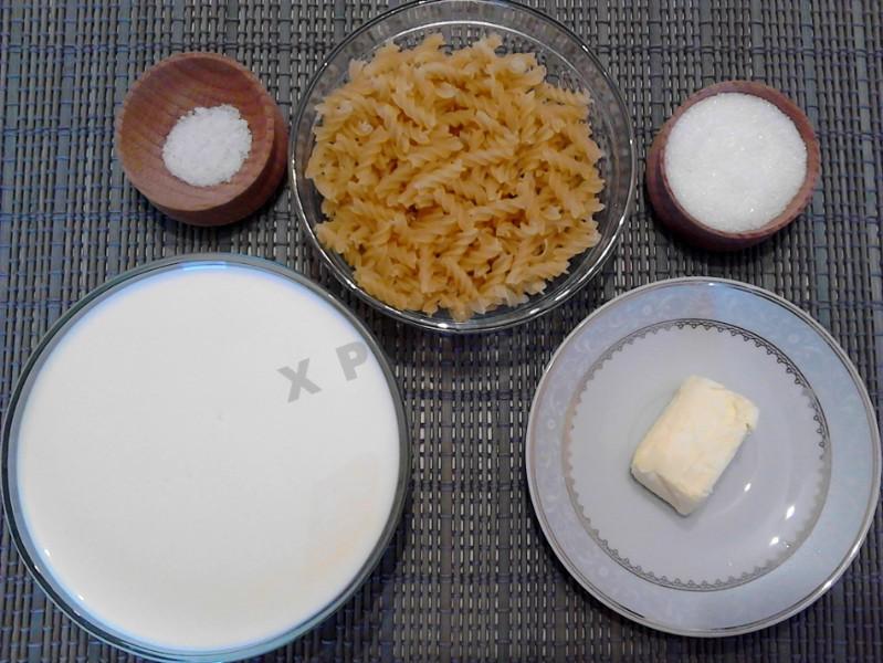 Шаг 1 приготовления Молочный суп с макаронами для ребенка с медом
