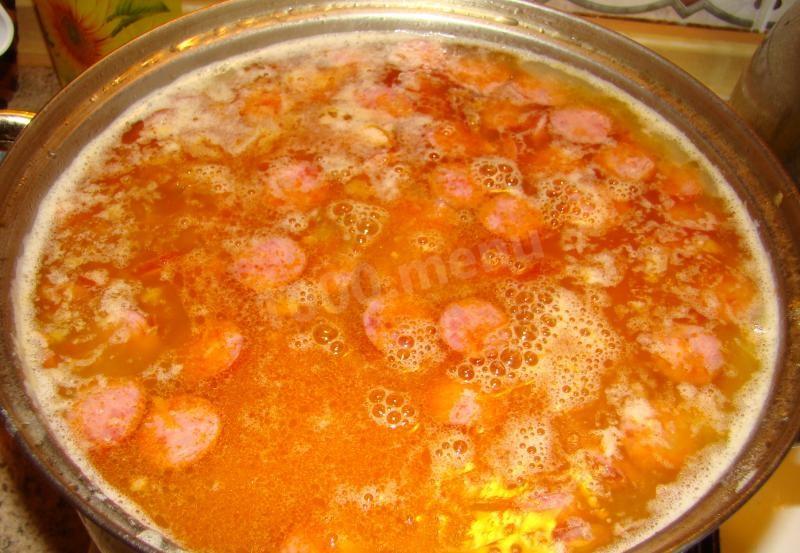 Шаг 17 приготовления Суп сборная солянка с копченостями на мясном бульоне