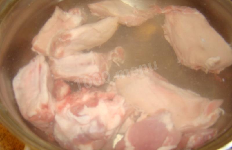 Шаг 2 приготовления Суп сборная солянка с копченостями на мясном бульоне