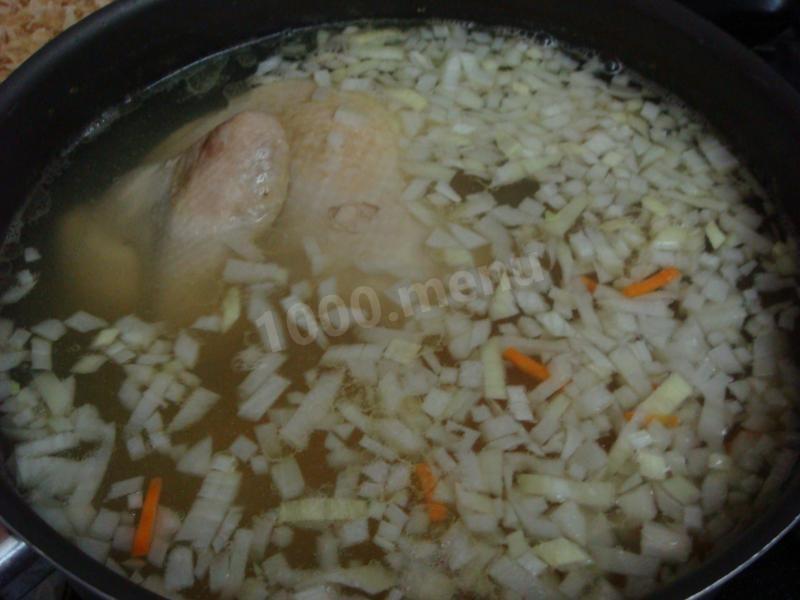 Шаг 4 приготовления Молдавский суп Зама с курицей и домашней лапшой