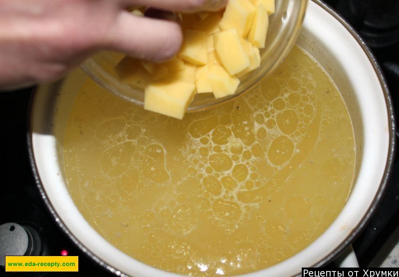 Шаг 5 приготовления Суп лапша с куриными потрошками