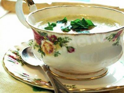 Обложка рецепта Суп из брокколи с кедровыми орешками