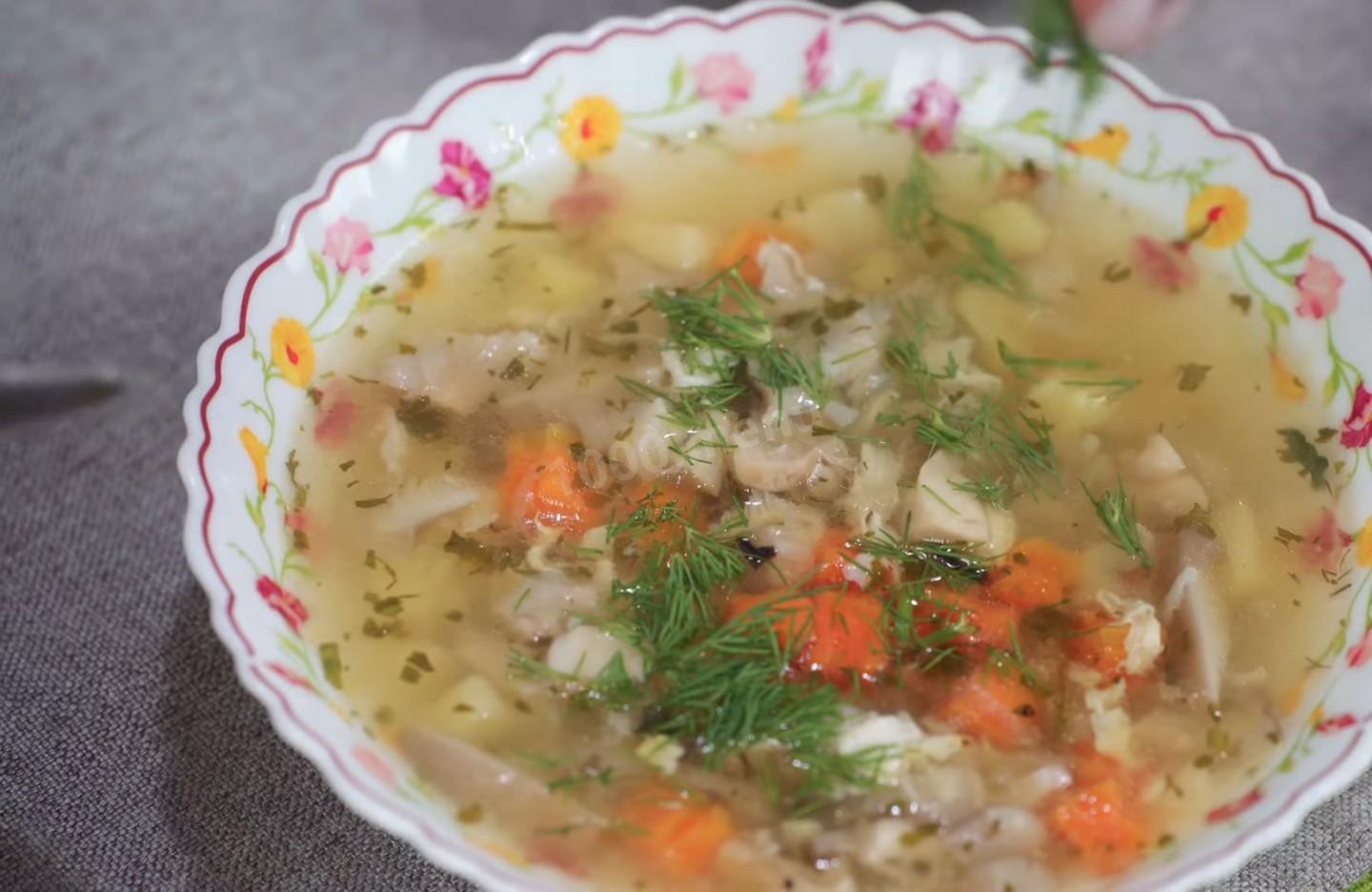 Шаг 10 приготовления Постный суп с вешенками, овощами и зеленью