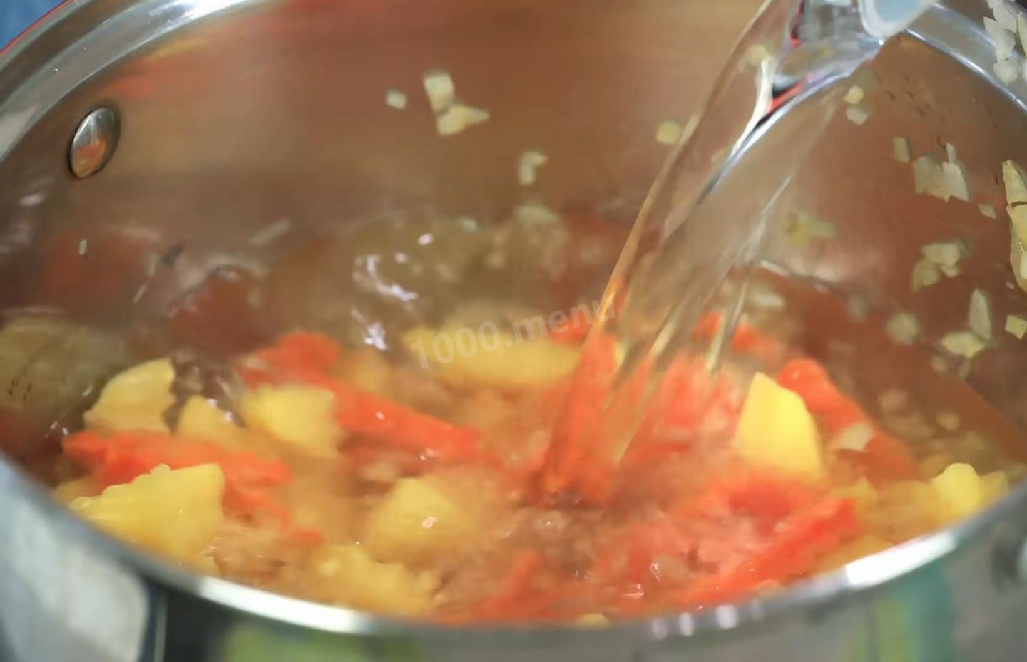 Шаг 14 приготовления Суп с мясными фрикадельками и клецками