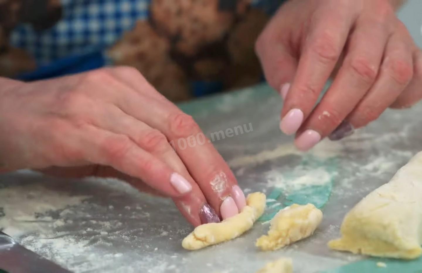 Шаг 16 приготовления Суп с мясными фрикадельками и клецками