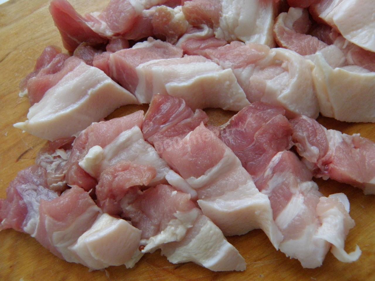 Шаг 1 приготовления Суп с лапшой и свининой на курином бульоне азиатский