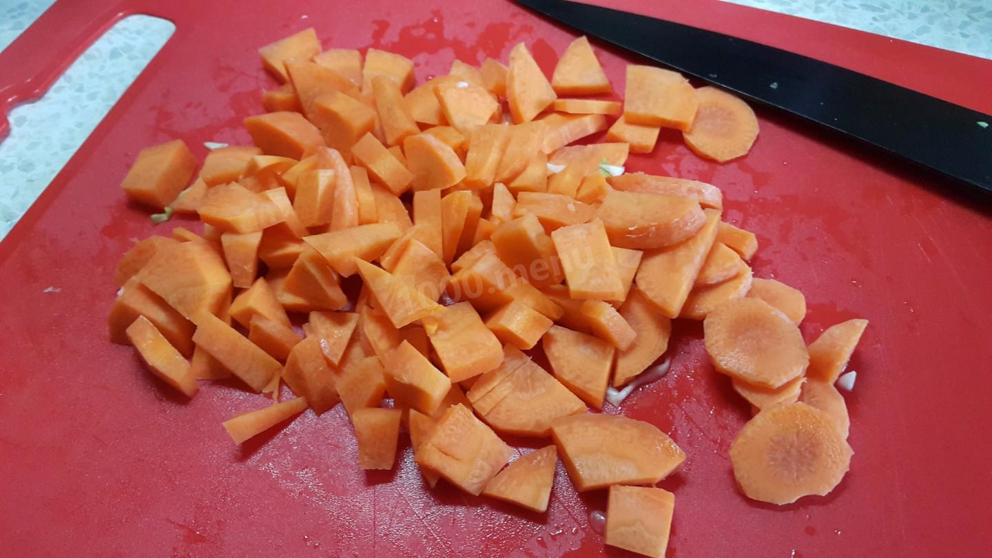 Шаг 3 приготовления Сырный суп с капустой курицей и плавленным сыром