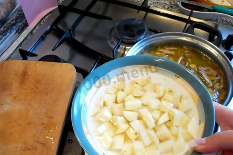 Шаг 9 приготовления Грибовница с шампиньонами