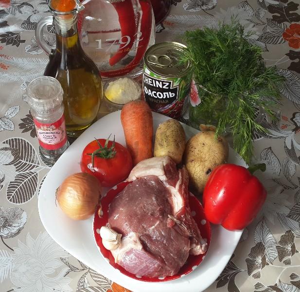 Шаг 1 приготовления Суп из консервированной красной фасоли в томатном соусе