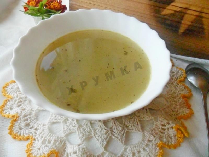 Шаг 8 приготовления Зеленый борщ с щавелем в мультиварке