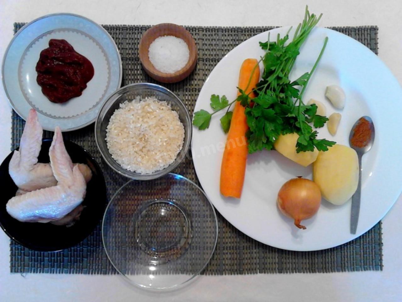 Шаг 1 приготовления Суп Харчо с куриными крылышками и картошкой
