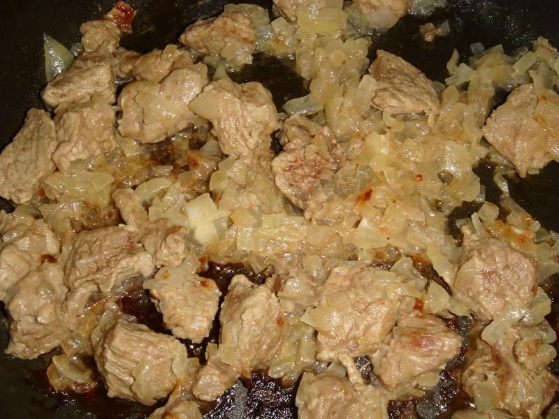 Шаг 4 приготовления Солянка по-грузински
