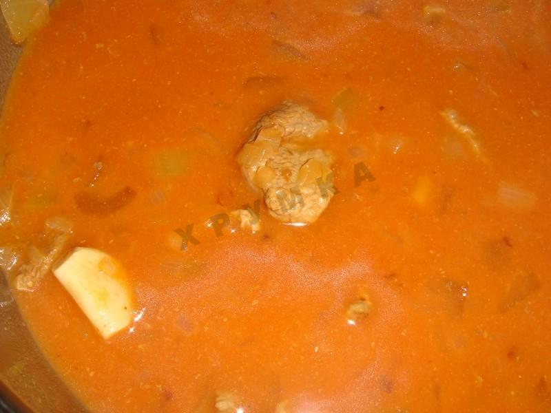 Шаг 7 приготовления Солянка по-грузински