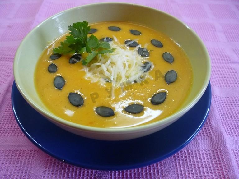 Шаг 10 приготовления Суп пюре из тыквы с яблоками и мускатным орехом