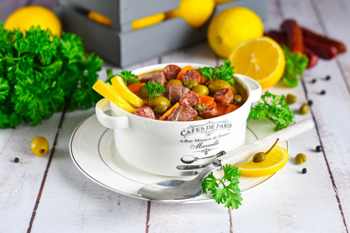 Обложка рецепта Солянка с копченостями классическая сборная мясная
