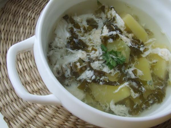Обложка рецепта Зеленые щи из щавеля с картошкой и яйцом без мяса