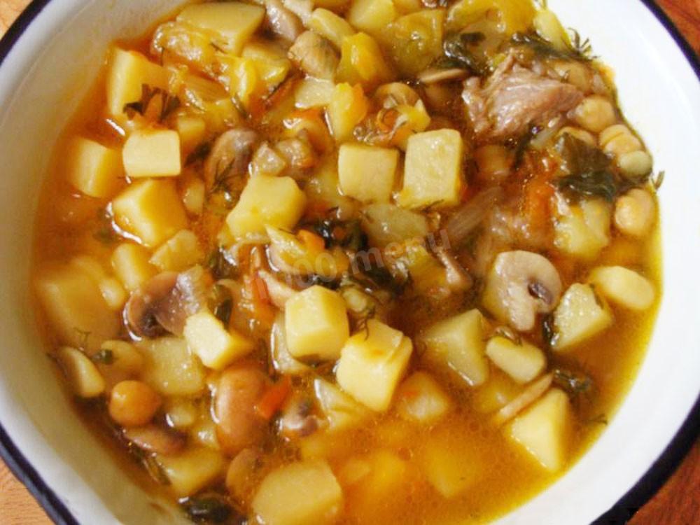 Обложка рецепта Суп с мясом и фасолью из шампиньонов