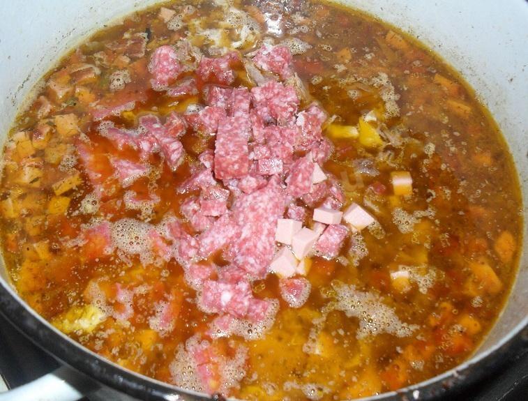 Шаг 13 приготовления Домашняя солянка