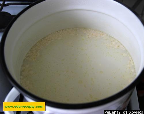 Шаг 4 приготовления Белый сырный суп с курицей и грибами