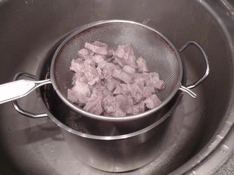 Шаг 5 приготовления Суп из свинины с тыквой