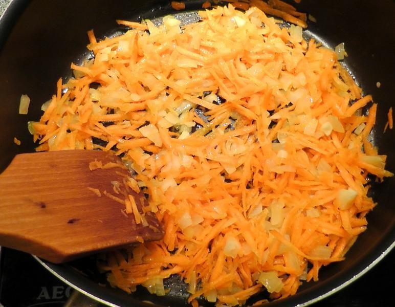 Шаг 7 приготовления Суп для детей из курицы с рисом и репой
