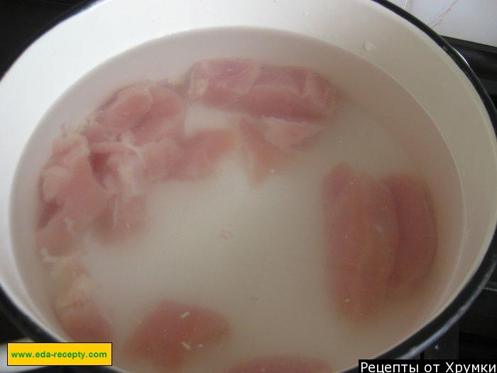 Шаг 2 приготовления Сырный суп пюре с курицей, рисом и картошкой