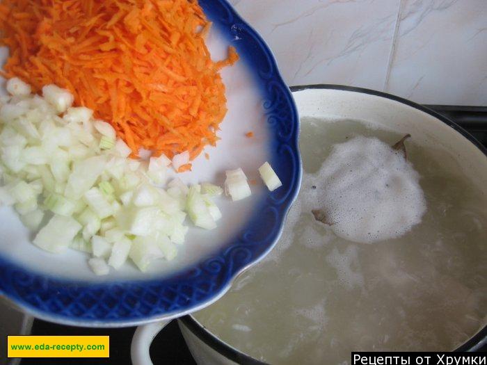 Шаг 7 приготовления Сырный суп пюре с курицей, рисом и картошкой