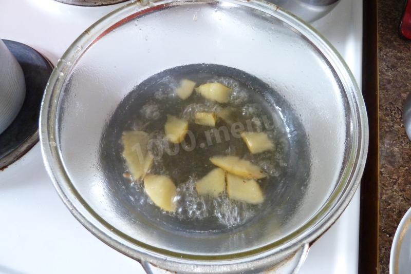 Шаг 3 приготовления Мясной суп с айвой