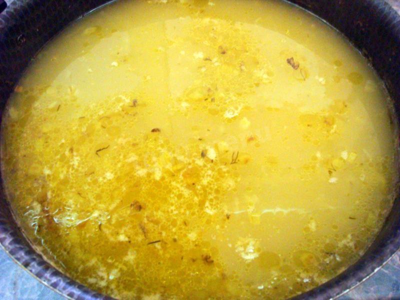 Шаг 17 приготовления Рассольник с говяжьими почками и перловкой