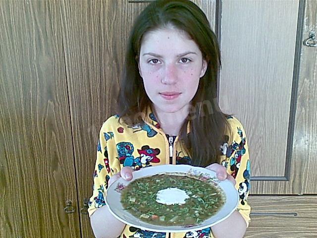 Шаг 19 приготовления Зеленые щи щавель свинина яйца